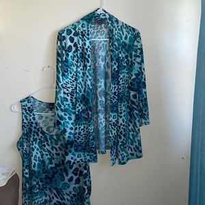 Slinky Brand Tops. Sized LG.